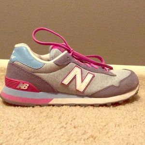 New Balance women’s tennis shoe